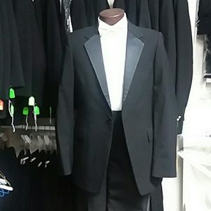 40L Tuxedo Jacket Notch Lapel